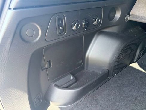 Used 2025 Subaru Forester Limited AWD/4WD image 10