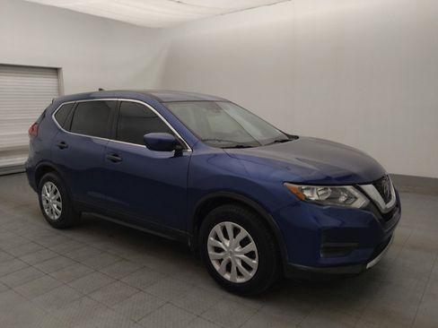 Used 2020 Nissan Rogue S FWD image 11