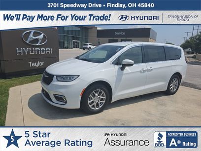 Used 2023 Chrysler Pacifica Touring-L