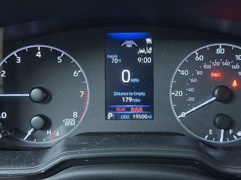 Used 2024 Toyota Corolla Cross L AWD/4WD image 25