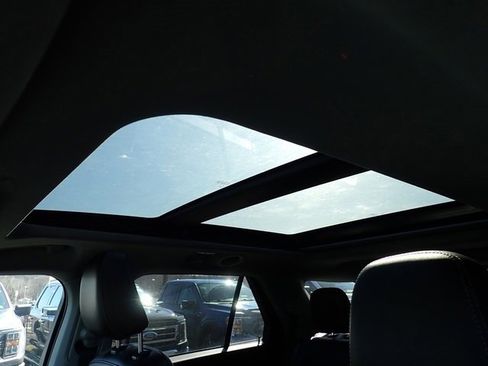 Used 2023 Ford Explorer XLT w/ Equipment Group 202A image 24