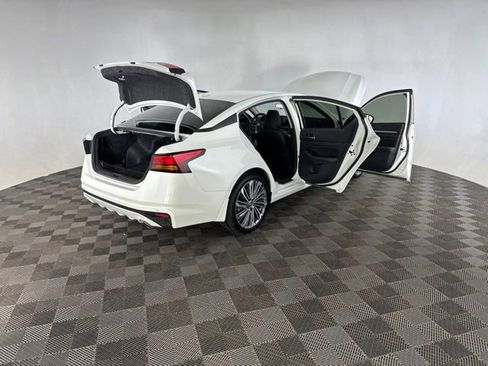 Certified 2024 Nissan Altima 2.5 SL FWD image 14