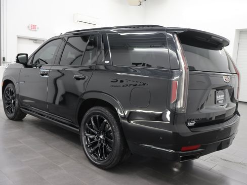 Used 2021 Cadillac Escalade Sport Platinum AWD/4WD image 6