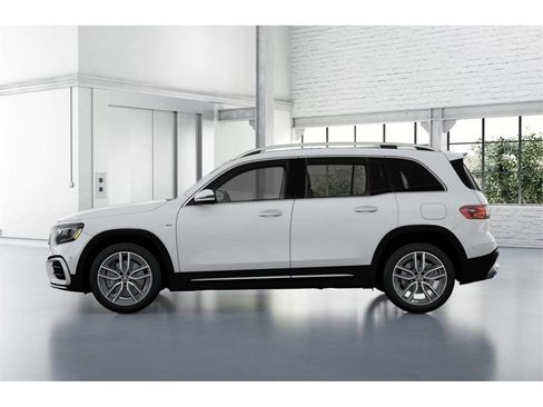 New 2025 Mercedes-Benz GLB 35 AMG 4MATIC image 34