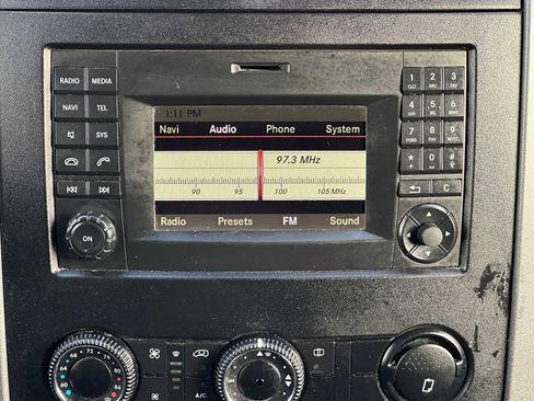 Used 2016 Freightliner Sprinter 2500 image 25