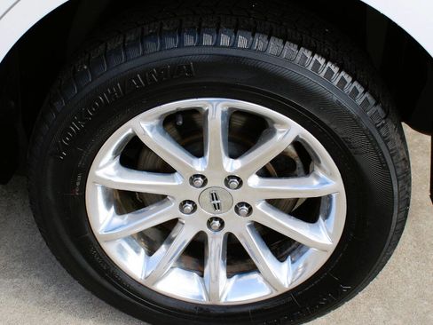 Used 2014 Lincoln MKX FWD w/ Equipment Group 101A image 13