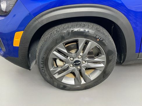 Used 2023 Kia Seltos LX AWD/4WD image 13