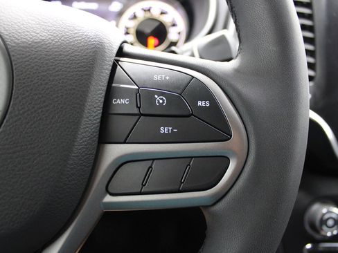 Used 2022 Jeep Cherokee Latitude Lux AWD/4WD image 38