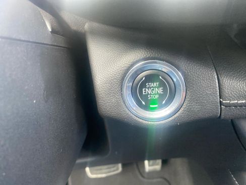 Used 2023 Buick Envision Essence w/ Sport Touring Package AWD/4WD image 21