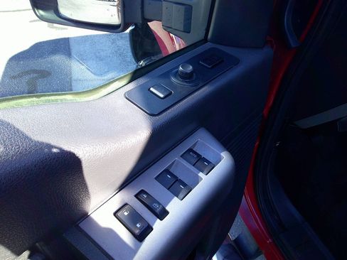 Used 2011 Ford F250 Lariat w/ Lariat Interior Pkg image 12