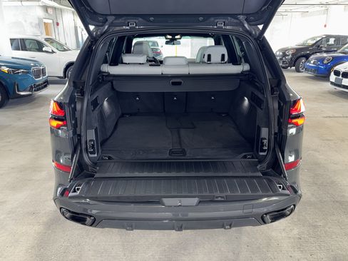 Used 2025 BMW X5 xDrive40i w/ M Sport Package AWD/4WD image 18
