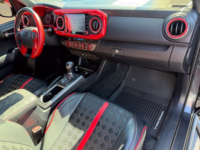Used 2021 Toyota Tacoma TRD Off-Road AWD/4WD image 19