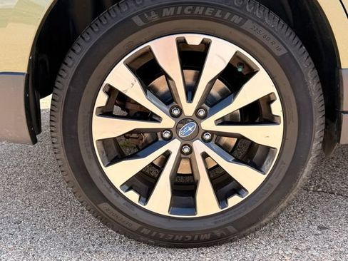 Used 2015 Subaru Outback 2.5i Limited AWD/4WD image 32