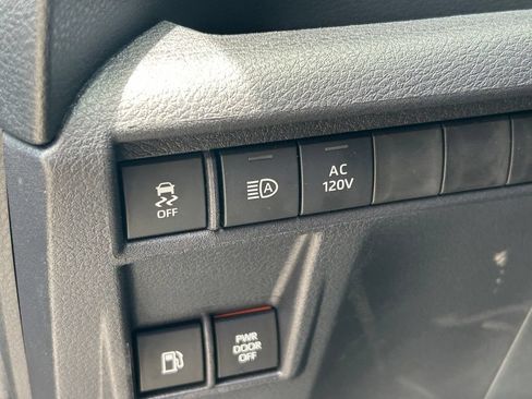 Certified 2025 Toyota Sienna XSE w/ XSE Premium Package AWD/4WD image 31