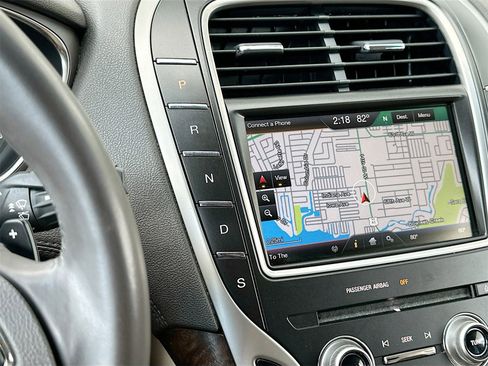 Used 2016 Lincoln MKX Reserve w/ Technology Package image 17