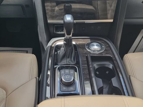 Used 2023 Nissan Armada Platinum w/ Captain's Chairs Package RWD image 19