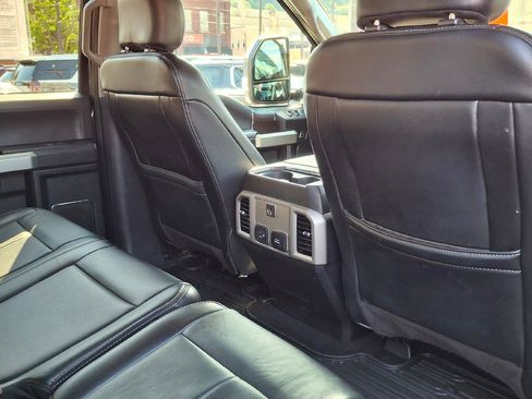 Used 2020 Ford F250 Lariat w/ Chrome Package AWD/4WD image 10