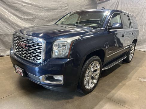 Used 2018 GMC Yukon Denali w/ Open Road Package AWD/4WD image 3