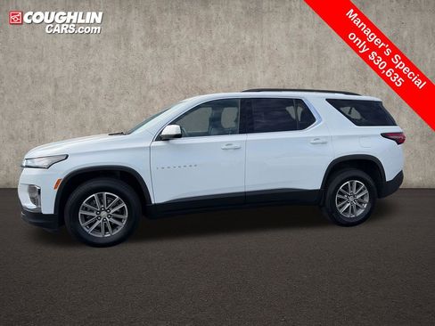 Used 2024 Chevrolet Traverse LT FWD image 2