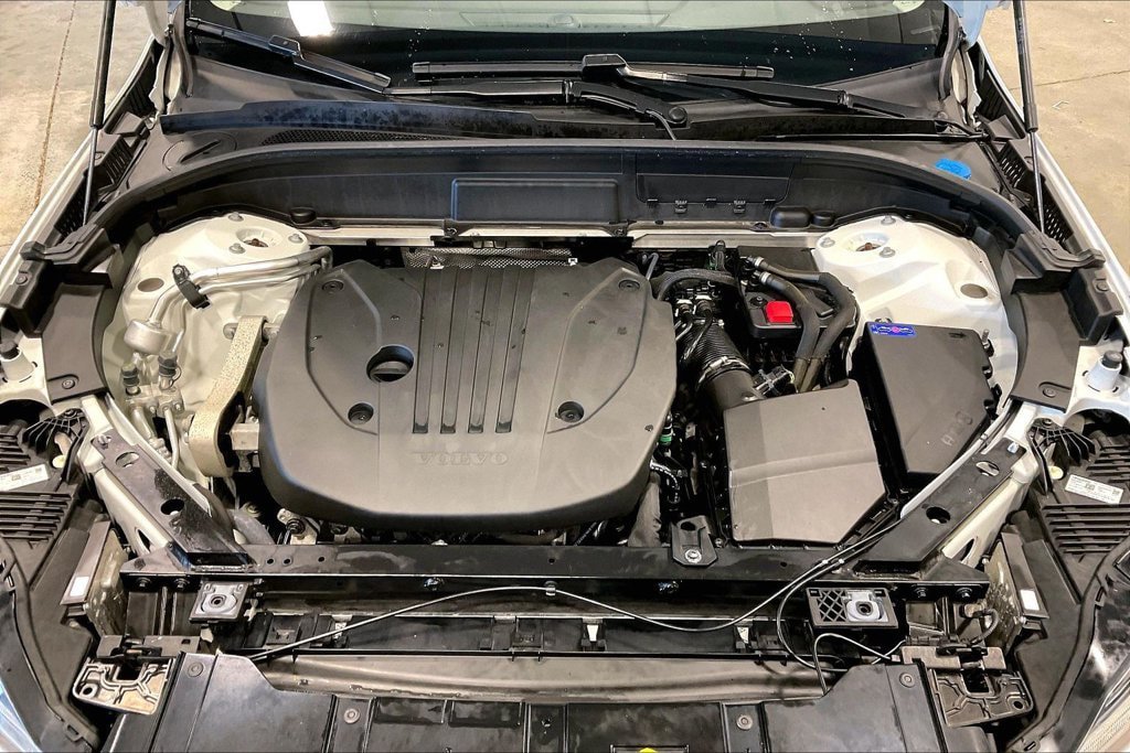 Certified 2023 Volvo XC60 B5 Plus w/ Climate Package AWD/4WD image 31