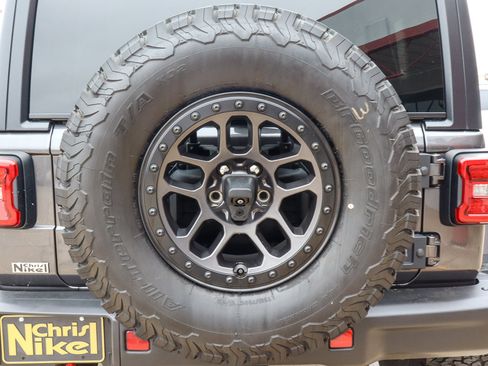 Used 2023 Jeep Wrangler Unlimited Rubicon w/ Xtreme 35 Tire Package AWD/4WD image 14