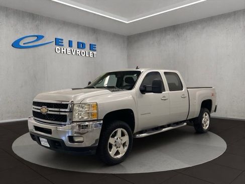 Used 2011 Chevrolet Silverado 2500 LTZ w/ LTZ Plus Package AWD/4WD image 8
