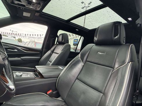 Used 2022 Cadillac Escalade ESV Premium Luxury AWD/4WD image 11