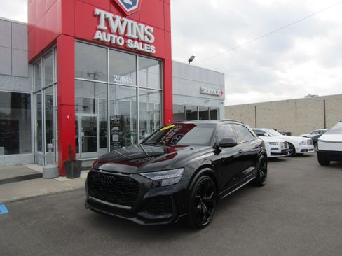 Used 2023 Audi RS Q8 image 2