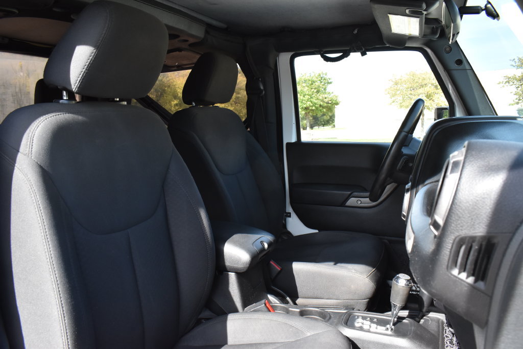 Used 2015 Jeep Wrangler Sport w/ Quick Order Package 24S AWD/4WD image 11