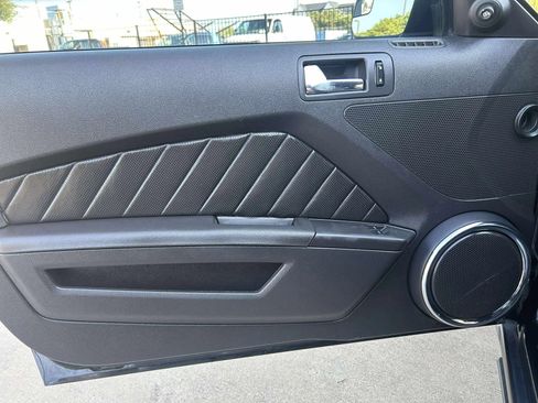 Used 2011 Ford Mustang Premium w/ 203A Rapid Spec Order Code image 17