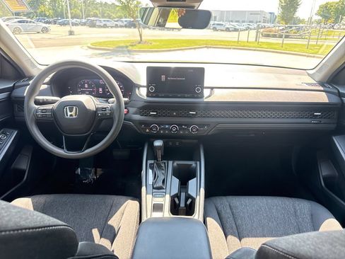 Used 2025 Honda Accord SE image 16