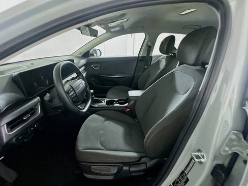 Used 2025 Kia K4 LXS FWD image 13