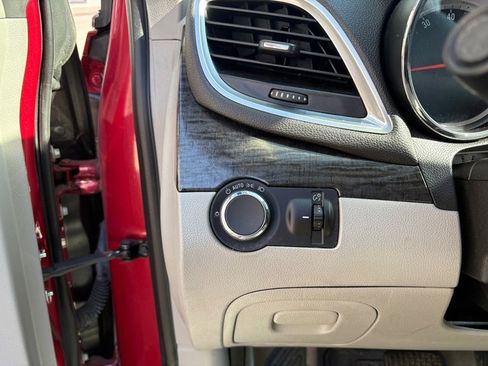 Used 2013 Buick Encore FWD image 25