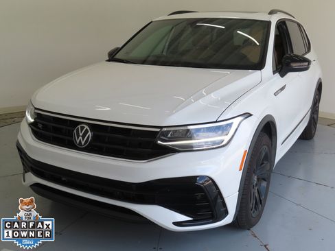 Used 2024 Volkswagen Tiguan SE R-Line w/ MDO Package, Three-Row FWD image 8