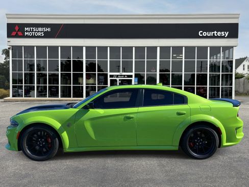 Used 2023 Dodge Charger SRT Hellcat w/ Harman/Kardon Audio Group image 2