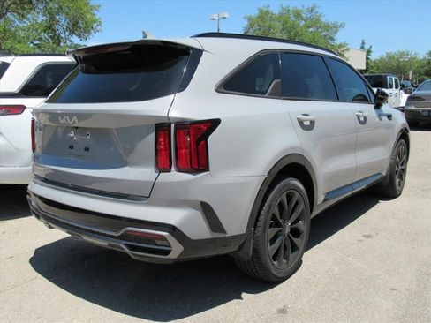 Used 2023 Kia Sorento SX FWD image 4
