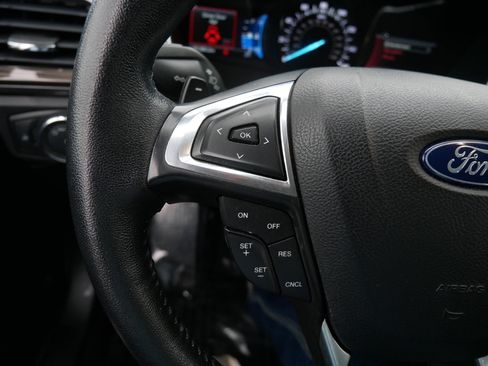 Certified 2018 Ford Fusion SE w/ Fusion SE Technology Package image 28