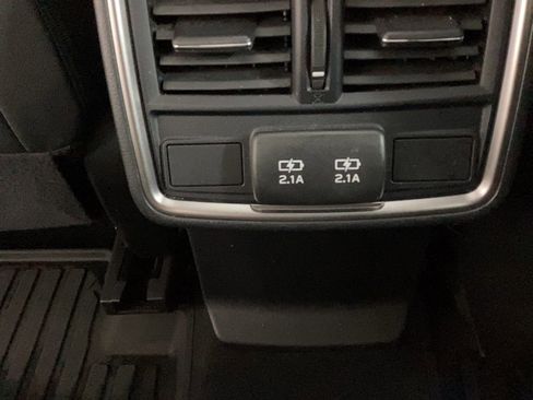 Used 2022 Subaru Forester Limited image 19