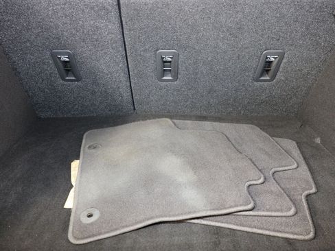 Used 2019 Chevrolet Cruze Premier w/ Sun And Sound Package FWD image 17