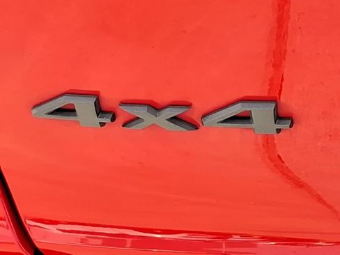 Used 2019 Jeep Cherokee Trailhawk image 13