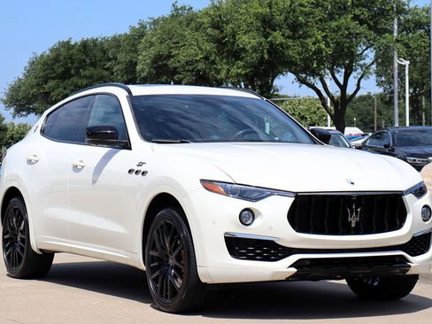 Used 2022 Maserati Levante GT image 2