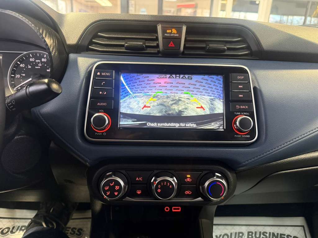 Used 2025 Nissan Versa SV FWD image 15