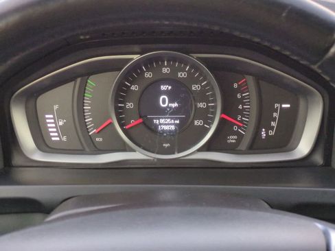 Used 2017 Volvo S60 T5 Dynamic image 34