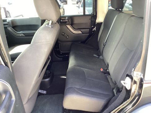 Used 2017 Jeep Wrangler Unlimited Sport w/ Connectivity Group AWD/4WD image 13