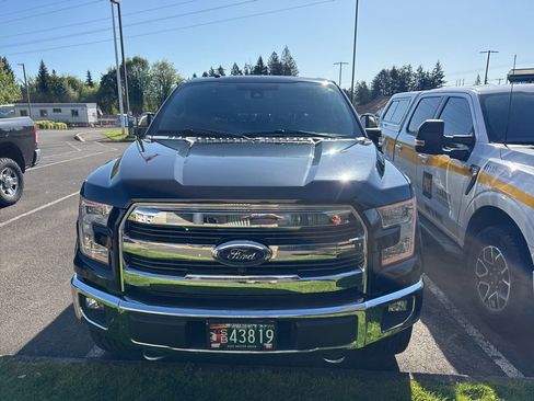 Used 2017 Ford F150 Lariat w/ Equipment Group 502A Luxury AWD/4WD image 2