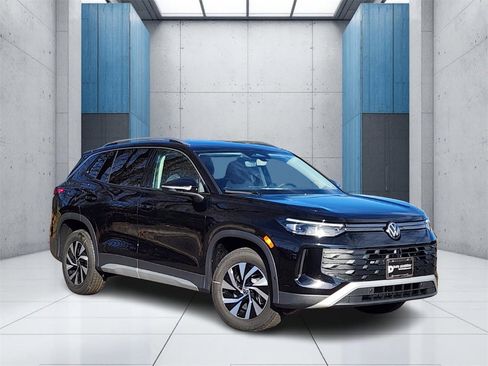 New 2026 Volkswagen Tiguan S image 1