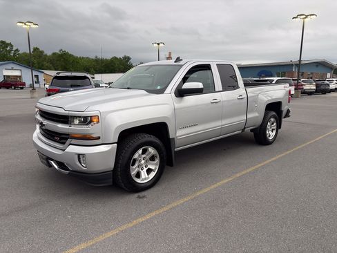 Used 2019 Chevrolet Silverado 1500 LT w/ All Star Edition AWD/4WD image 8