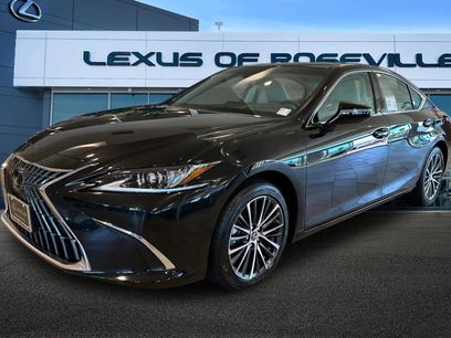New 2025 Lexus ES 300h w/ Premium Package