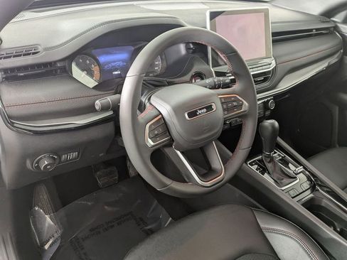 Certified 2025 Jeep Compass Trailhawk image 11