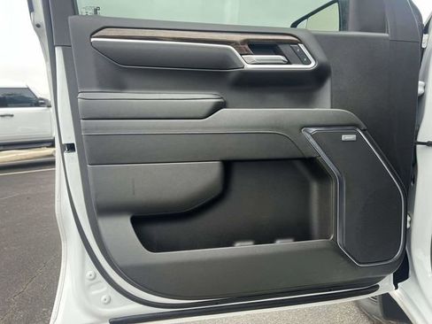 Used 2024 GMC Sierra 1500 Elevation w/ Preferred Package image 18